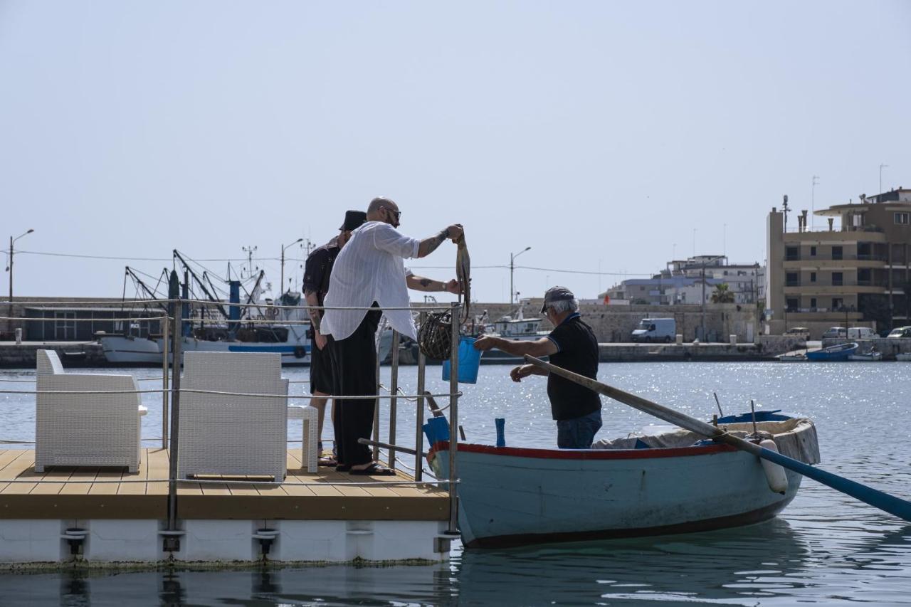 Hotel Houseboat Floatart Experience Bisceglie Esterno foto